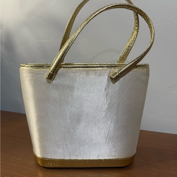 Vtg 50s 60s “Adrian’s of Palm Springs”Floral Embroidered Gold Accent Silk Purse - Picture 2 of 9